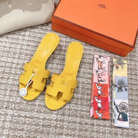 Hermes Oasis sandals
