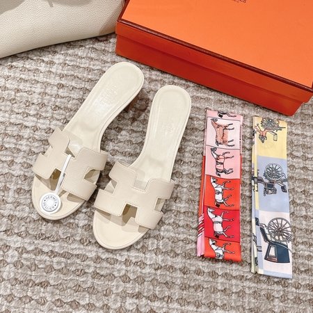 Hermes Oasis sandals