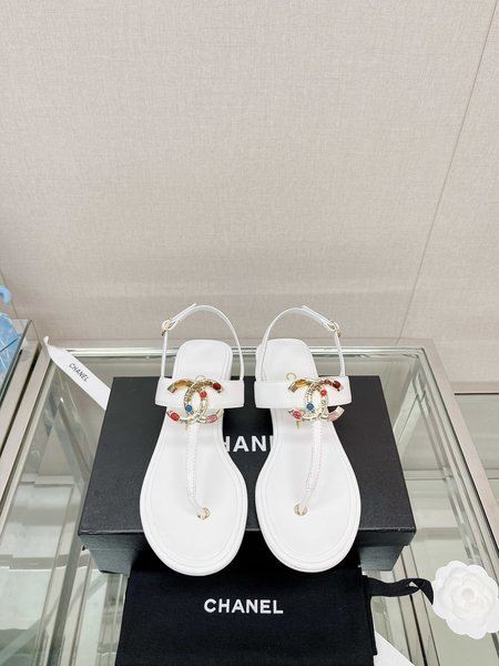 Chanel CC flip-flop sandals