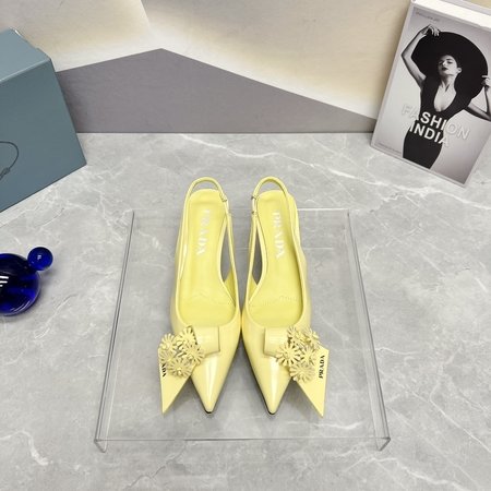 Prada Women s shoes with pointed toe and empty back flowers