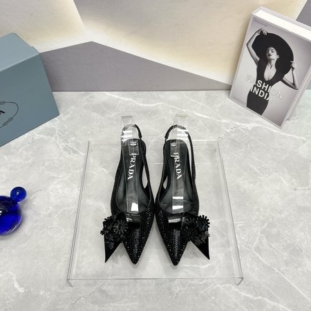 Prada Women s flat shoes with pointed toe and empty back flowers