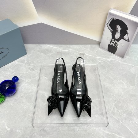 Prada Women s flat shoes with pointed toe and empty back flowers