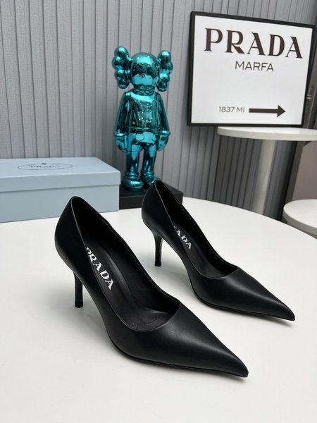 Prada The latest long boots, sandals, women s shoes, thin heels, empty backs, thick heels series