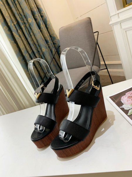 Louis Vuitton Bark grain cowhide Wedges
