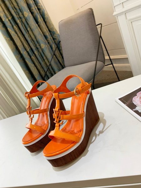 Louis Vuitton Bark grain cowhide Wedges