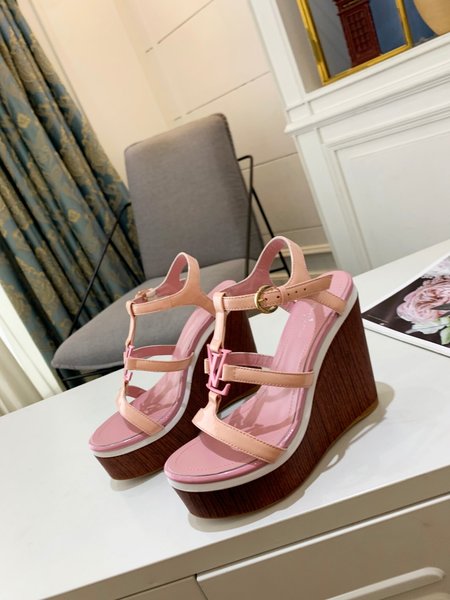 Louis Vuitton Bark grain cowhide Wedges