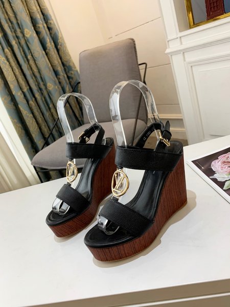 Louis Vuitton Bark grain cowhide Wedges