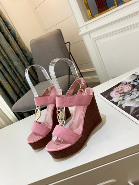 Louis Vuitton Bark grain cowhide Wedges