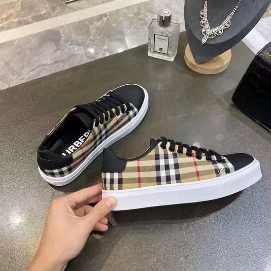 Burberry Vintage Plaid Leather Casual Sneakers