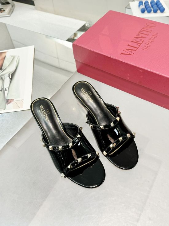 Christian Louboutine Stylish Clear Heel Leather Pumps