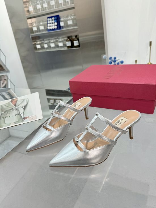 Valentino V-Buckle Mid-Heel Leather Pumps Elegant Comfortable Shoes