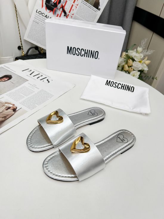 Moschino Classic Leather Casual Shoes With Soft Sheepskin Lining