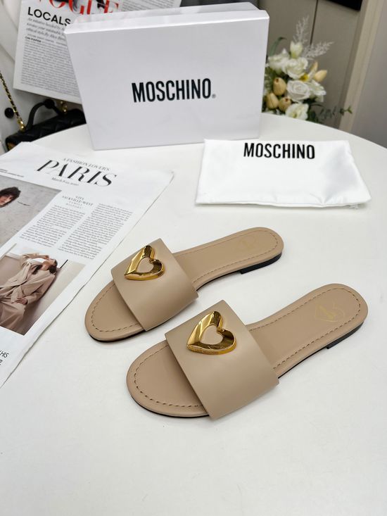 Moschino Classic Leather Casual Shoes With Soft Sheepskin Lining