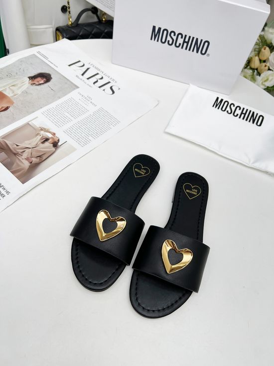 Moschino Classic Leather Casual Shoes With Soft Sheepskin Lining