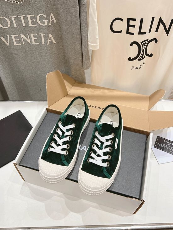 Chanel Vintage Style Thick Sole Comfortable Casual Sneakers