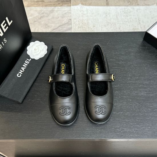 Chanel Warm Faux Fur Buckle Dress Shoes for Everyday Wear