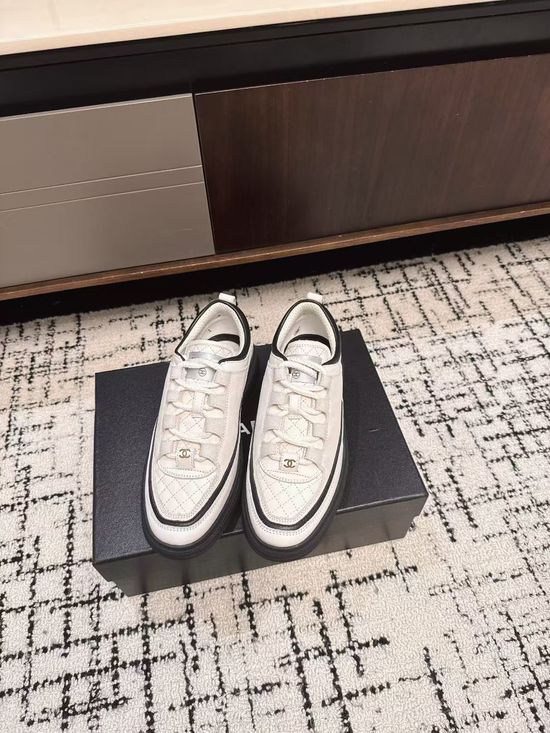 Chanel Elegant Textured Leather Casual Sneakers Comfortable Daily Footwear