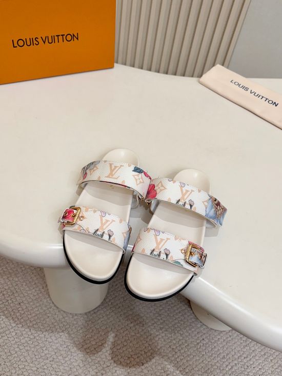 Louis Vuitton Lightweight Comfortable Flat Casual Slides