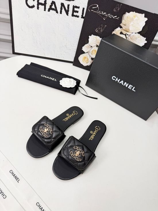 Chanel Quilted Leather Slip On Flat Casual Sandals