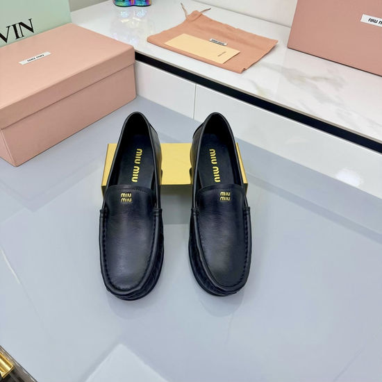 Miu Miu Distressed Leather Lace-up Loafers Casual Versatile