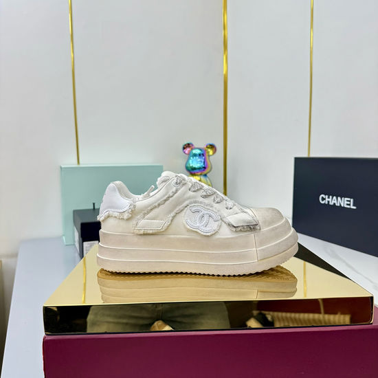 Chanel Classic Two-tone Casual Sneakers Soft Leather Upper