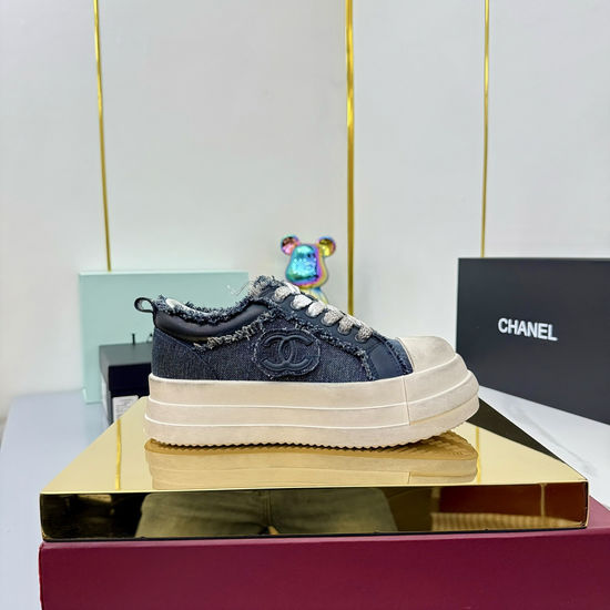 Chanel Classic Two-tone Casual Sneakers Soft Leather Upper