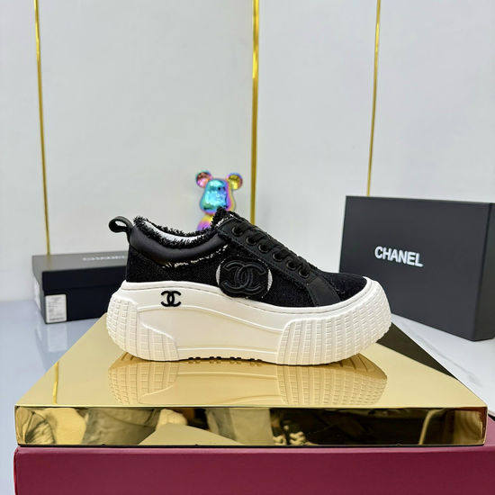Chanel Classic Two-tone Casual Sneakers Soft Leather Upper