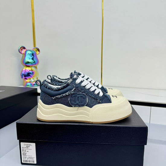 Chanel Classic Two-tone Casual Leather Sneakers Comfortable Sole