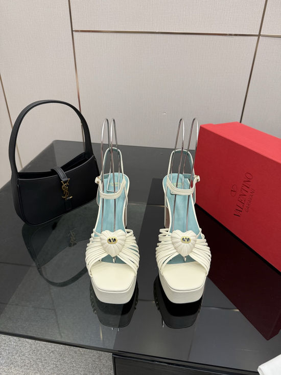 Valentino Classic Fashionable Sandals Comfortable Height Boosting