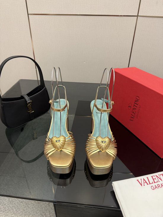 Valentino Classic Fashionable Sandals Comfortable Height Boosting