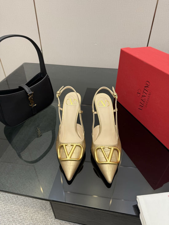 Valentino Bow Decor Low Heel Sandals Soft Sheepskin Insole Comfortable