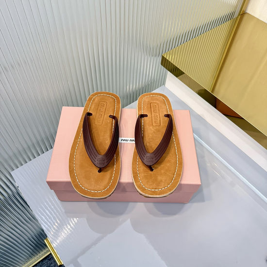Miu Miu Minimalist Comfortable Beach Thong Sandals