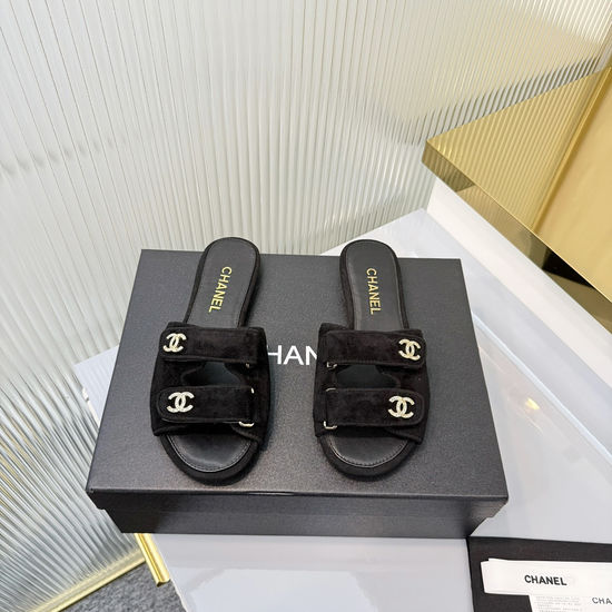 Chanel Elegant Soft Leather Comfortable Flat Slides