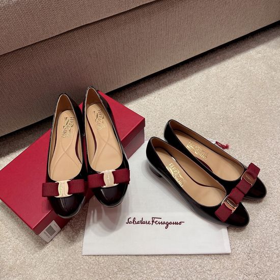 Ferragamo Burgundy Bow Buckle Patent Leather Flats Low Heel Shoes