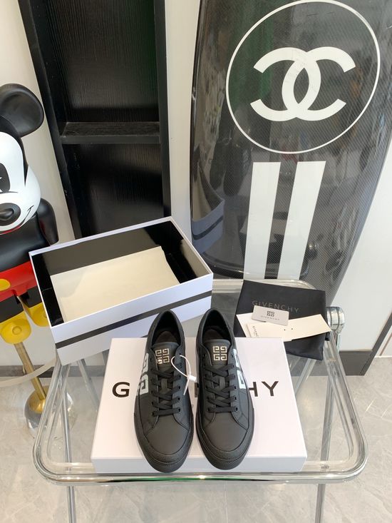 Givenchy High-end Leather White Casual Shoes With Original Outsole