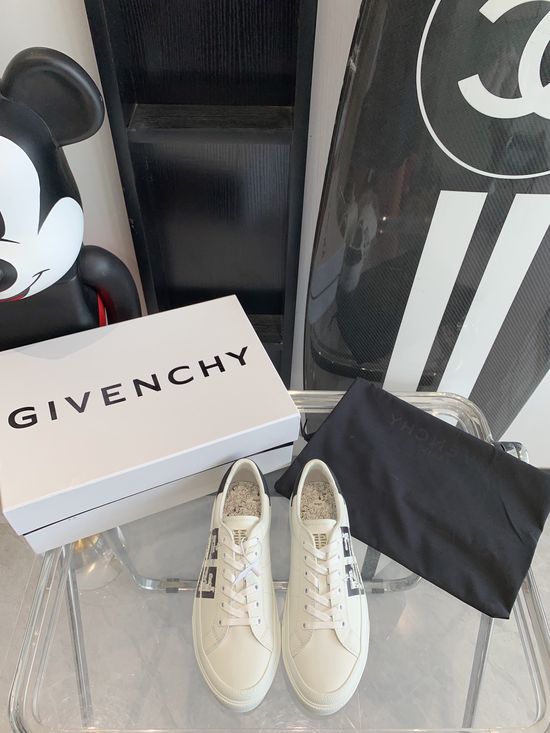Givenchy Premium Cowhide Upper Classic Low Top Casual Sneakers