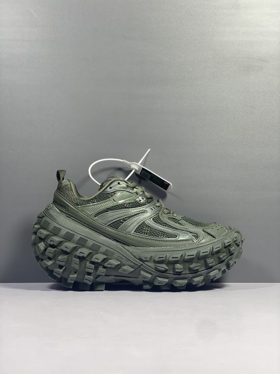 Balenciaga Distressed Chunky Tread Sole Platform Casual Sneakers