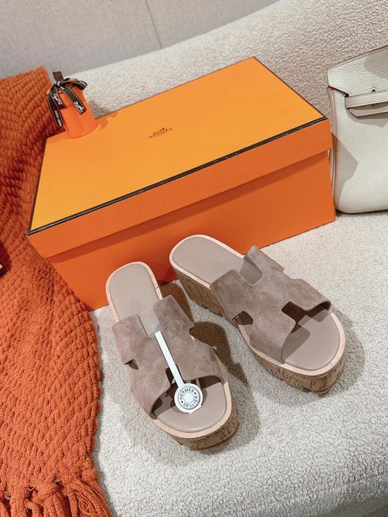 Hermes Versatile Suede Trim Sandals Exquisite Craftsmanship Non-slip Sole