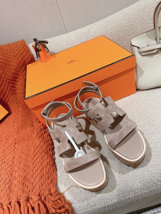 Hermes Classic Leather Sandals Soft Lining Durable Outsole