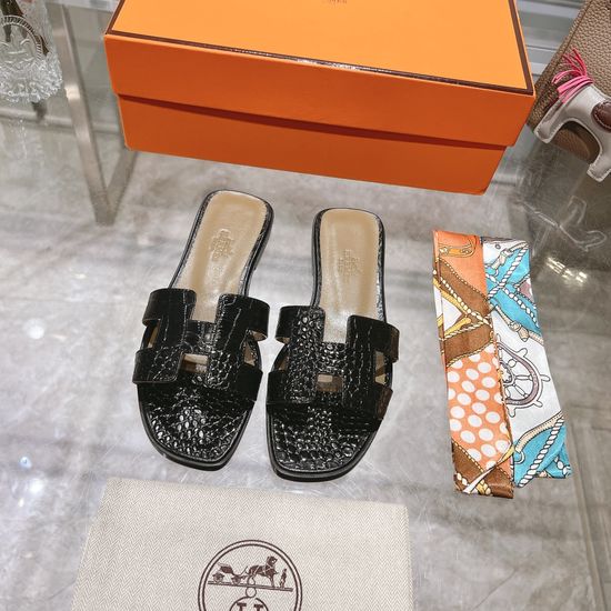 Hermes Exotic Crocodile Pattern Casual Slide Sandals
