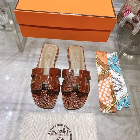 Hermes Exotic Crocodile Pattern Casual Slide Sandals