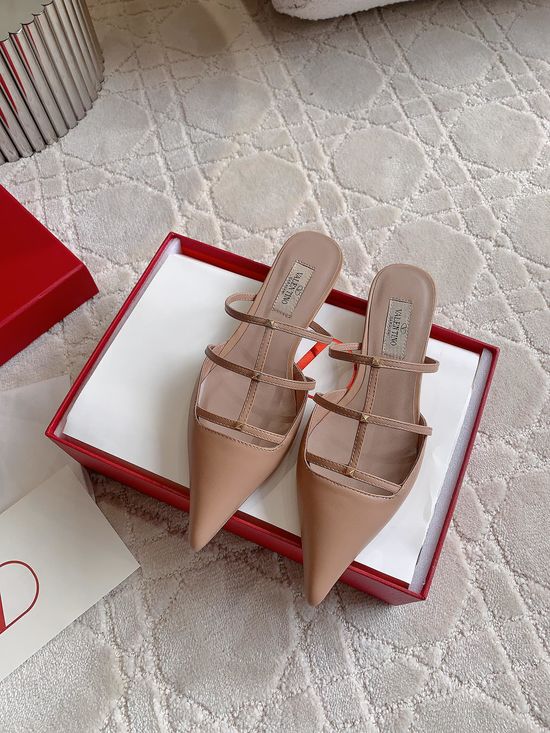Valentino Pointed Toe Low Heel Dress Shoes Soft Leather Comfortable Sole