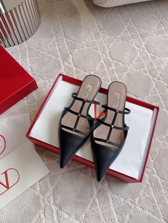 Valentino Pointed Toe Low Heel Dress Shoes Soft Leather Comfortable Sole
