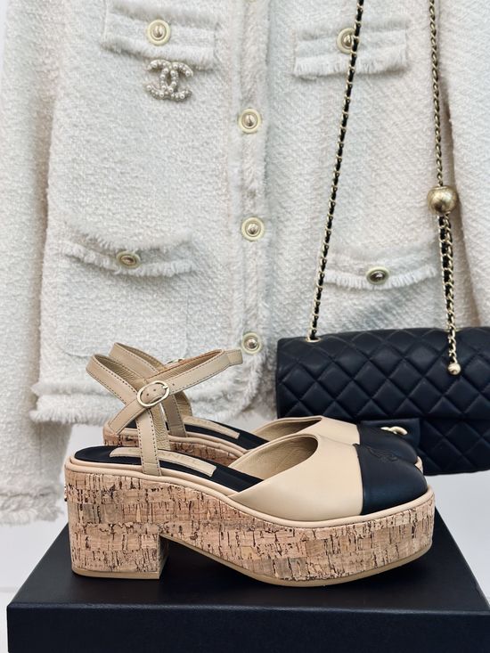 Chanel Wood Grain Platform Sandals Comfortable Sheepskin Upper