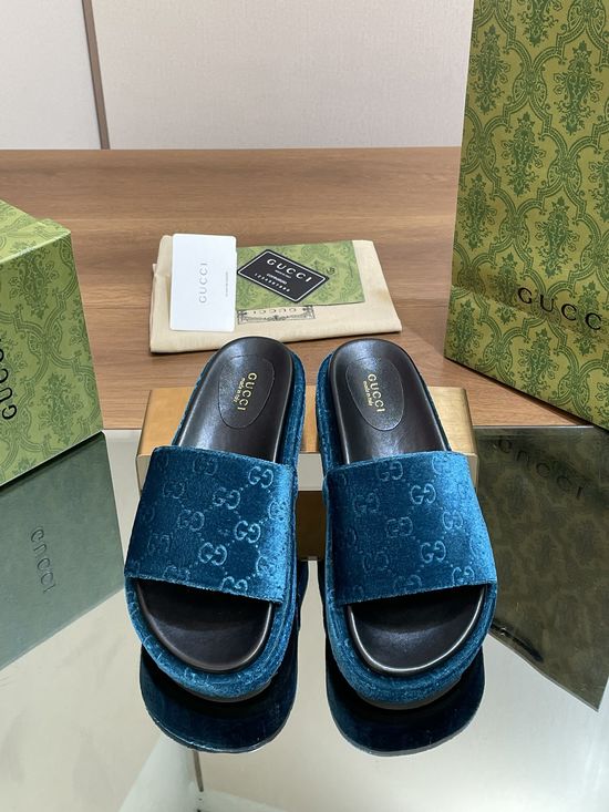 Gucci Embroidered Velvet Comfort Casual Slides Sandals