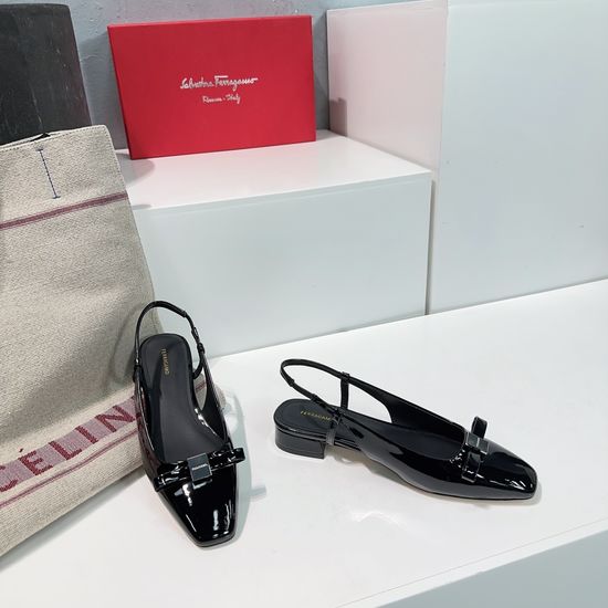 Ferragamo Bow Buckle Two-tone Block Heel Slingback Shoes