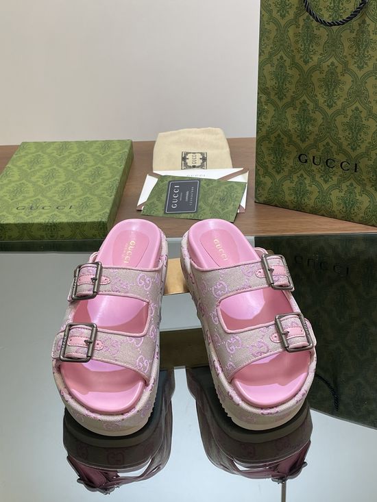 Gucci Buckle Decor Printed Thick Sole Beach Slides