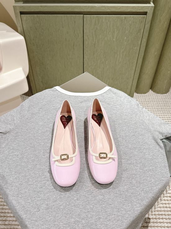 Roger Viver Elegant Patent Leather Round Toe Dress Pumps