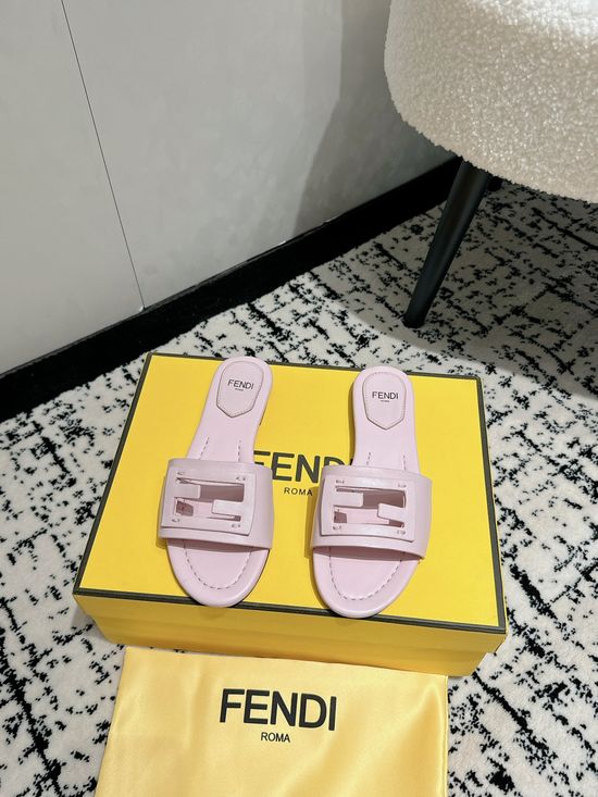 Fendi Soft Solid Color Flat Slides Comfortable Summer Footwear