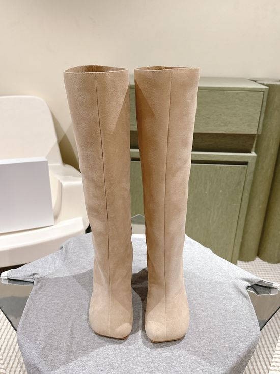 Maison Margiela Square Toe Knee High Fashion Boots with Non-slip Sole